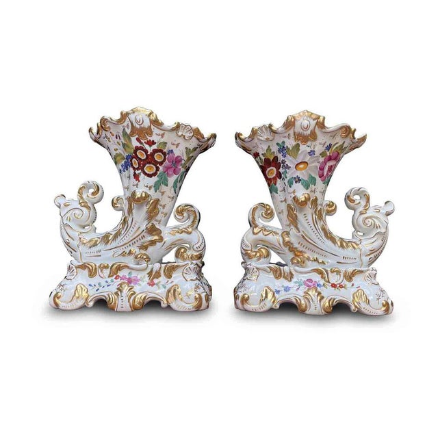 French Cornucopia Vases in Porcelain, 1800s, Set of 2 For Sale - Image 4 of 8