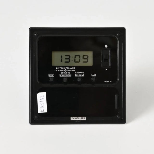 Plastic German-Speaking Pyramid Talking Clock from Seiko, 1980s For Sale - Image 7 of 8