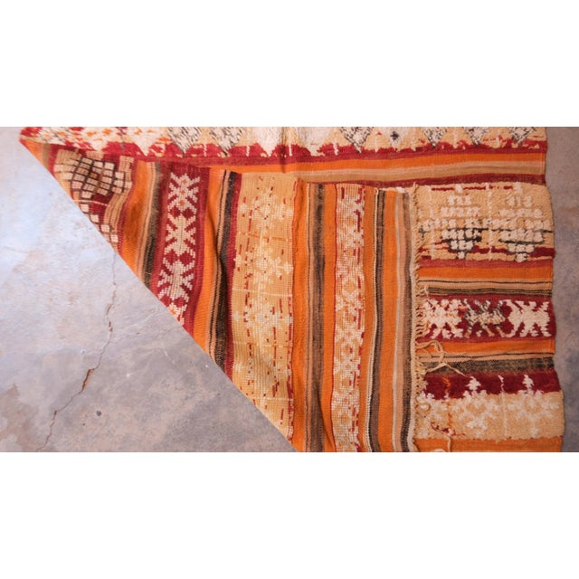 Everyone strives to achieve the perfect home decoration that can be flaunted to relatives and in the same time, be a...