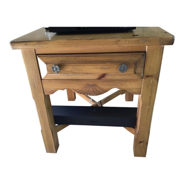 1990s Drexel Heritage Andean Pine Finish End Table For Sale