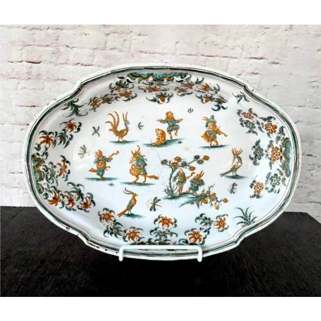 French Moustiers 18th Century Earthenware Serving Dish For Sale - Image 10 of 10