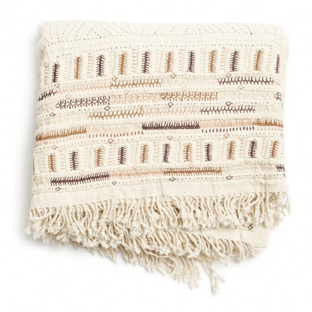 Contemporary Unah Brown Fully Hand Embroidered Handwoven Throw in Organic Cotton For Sale - Image 3 of 4