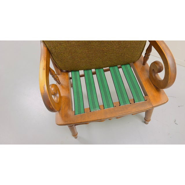 Wood 1950s “Heywood-Wakefield C-425 Lounge Chair (Variant 15) – Solid Maple, Mid-Century Modern, Newly Re-Strapped” For Sale - Image 7 of 11