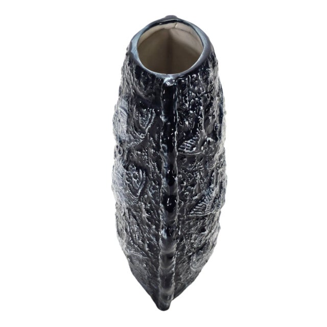 Modernist Chinese Ceramic Vase With Fossil Fish Relief, Cobalt Tenmoku Glaze Brutalist Style For Sale In San Francisco - Image 6 of 9