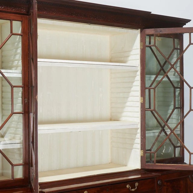 Traditional 18th Century George III Mahogany Breakfront Bookcase For Sale - Image 3 of 10