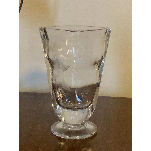 Mid-Century Modern Etched Marlin Crystal Vase With Provenance For Sale - Image 4 of 7