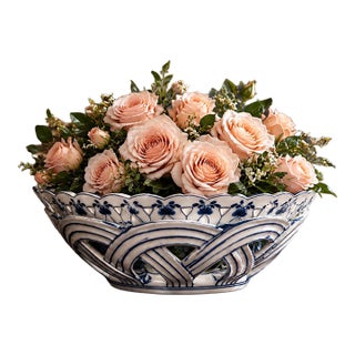 1990s Maitland-Smith Chinoiserie Blue & White Porcelain Pierced Basket Bowl For Sale