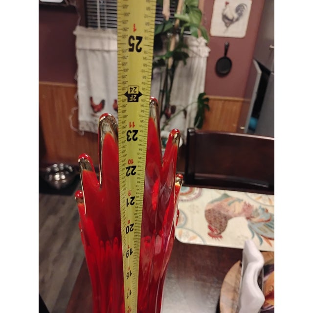 Gemstone 1960s Large Le Smith Diamond Butt 16 Fingers Swung Vase Amberina 24 Gorgeous Red For Sale - Image 7 of 11