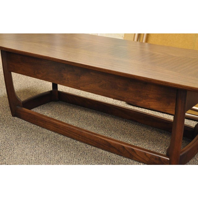 Vintage Mid Century Modern Sculpted Walnut & Laminate Coffee End Table Set 3 Pc For Sale - Image 18 of 18
