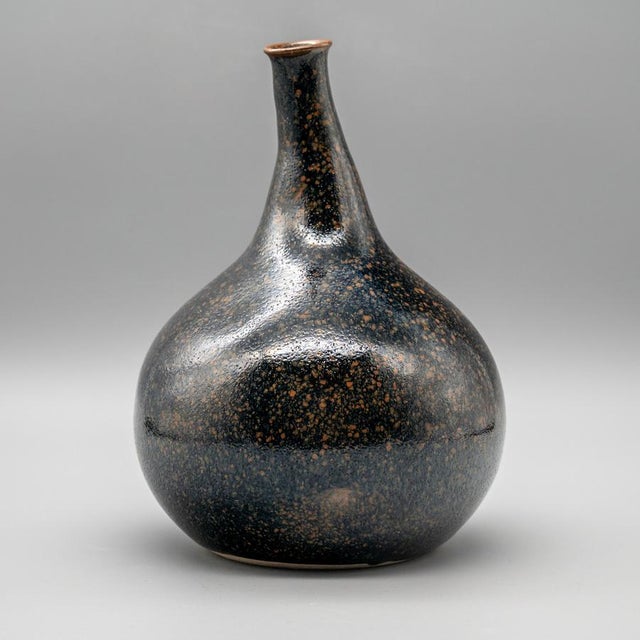 Mid-Century Tenmoku Glazed Kyō-Yaki Vase attributed to Miura Chikken, Japan, 1960s For Sale - Image 3 of 11