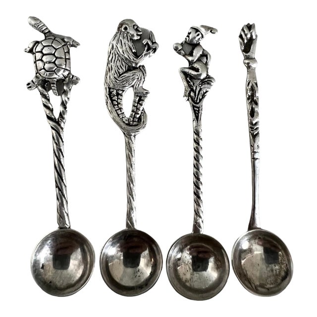 Four Sterling Silver Sugar or Salt Spoons For Sale