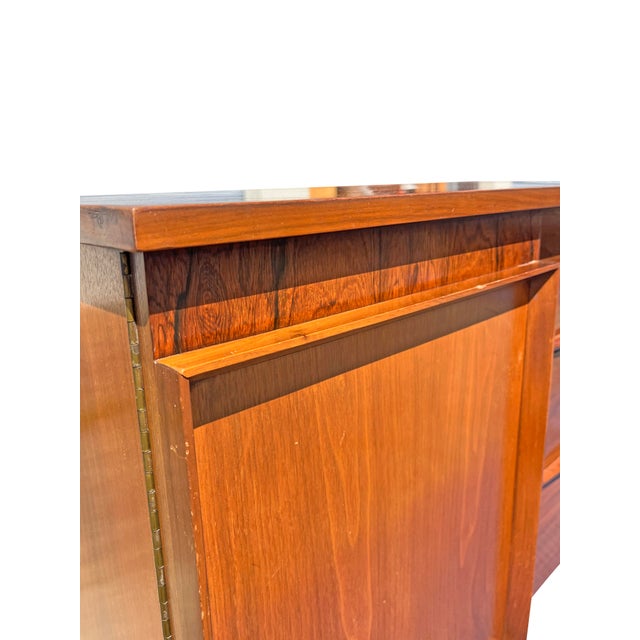 Mid Century Modern Vintage Long Dresser or Credenza Floating Design Parvin Style For Sale - Image 14 of 15
