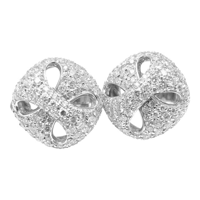 Damiani 18k White Gold 3.03 ct Diamond Earrings. Retail: $28,190., Pair For Sale