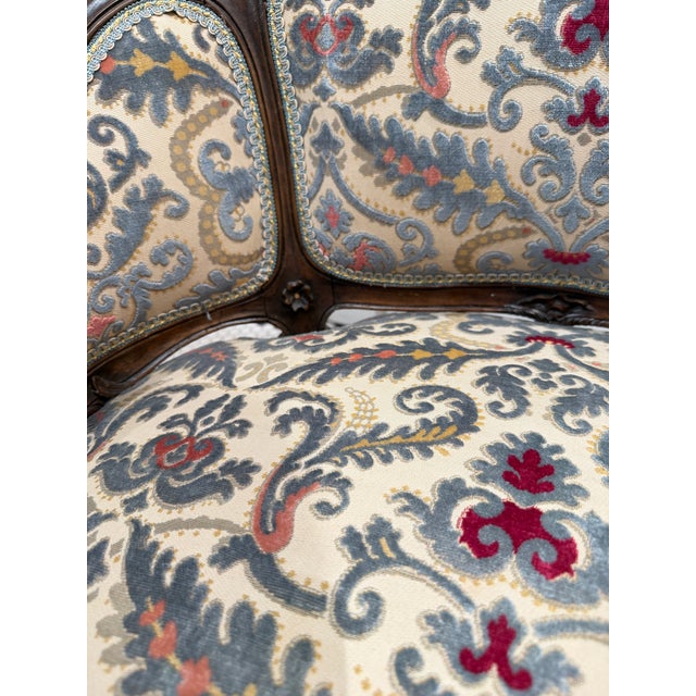 Light Gray Early 20th Century Petite Needlepoint Bergère Chair With Intricately Carved Walnut Frame For Sale - Image 8 of 12