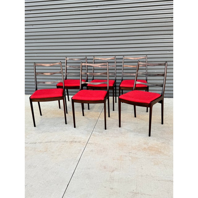 Wood Mid Century Modern Danish Rosewood Set of 6 Dining Chairs Attributed to Johannes Andersen For Sale - Image 7 of 9