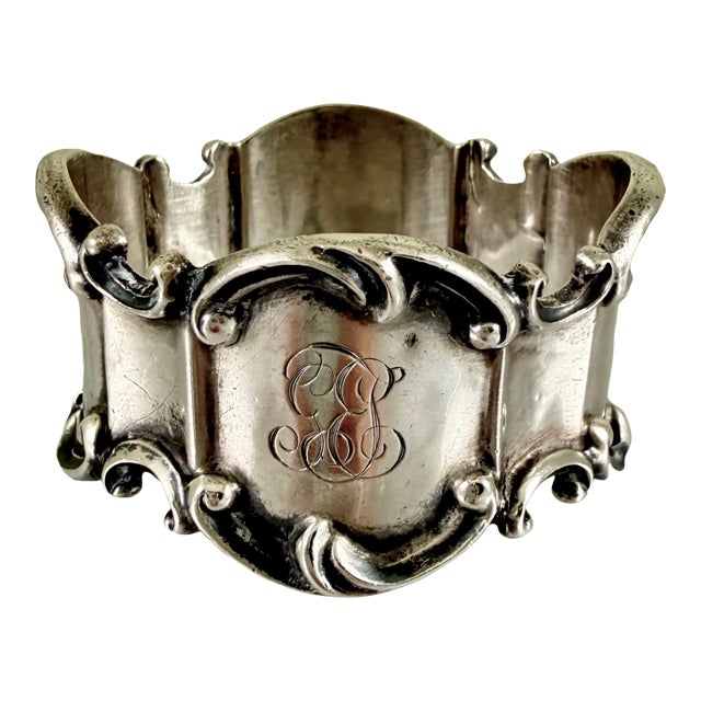 Sterling Silver Napkin Ring – Scroll Banded For Sale