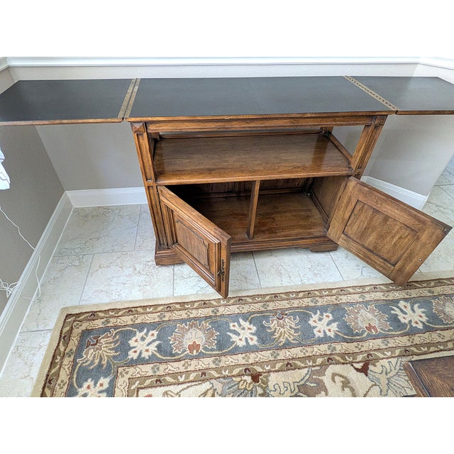 Vintage 70s American Traditional Walnut Flip-Top Rolling Server Console For Sale - Image 11 of 12