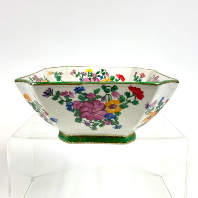 English Late 20th Century Handpainted Porcelain Decorative Bowl For Sale - Image 3 of 7