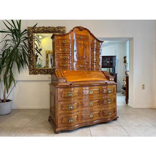 Display Cabinet in Pine For Sale - Image 5 of 18