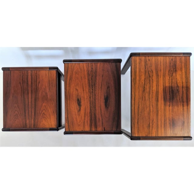 Wood 1980s Danish Modern Rosewood Nesting Tables by Dyrlund - Set of 3 For Sale - Image 7 of 10