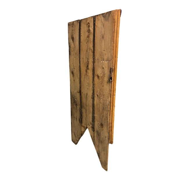 This 1700s larch cornerboard from the Italian Alps is a rare and valuable example of alpine craftsmanship. Made of larch...