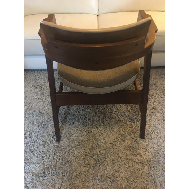 Gunlocke 1978 Gunlocke Chair Company Walnut Floating Arm Chair For Sale - Image 4 of 7