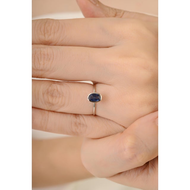 Royal Blue Modern Solitaire Sapphire Ring Size 7 in 14k White Gold For Sale - Image 8 of 12