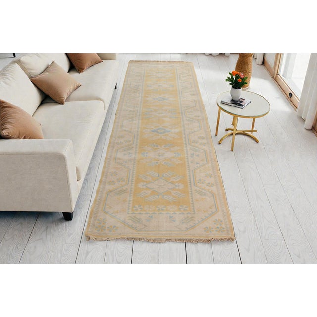 1950s Neutral Distressed Rug for Large Spaces For Sale - Image 10 of 11