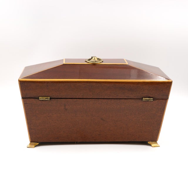 Early 19th Century Early 19th Century Regency Mahogany Box With Satinwood Edging and Brass Basket Pull For Sale - Image 5 of 12