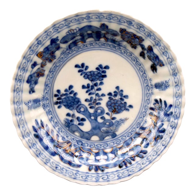 Antique Chinese Kangxi Fluted Blue and White Porcelain Dish, 1700 For Sale