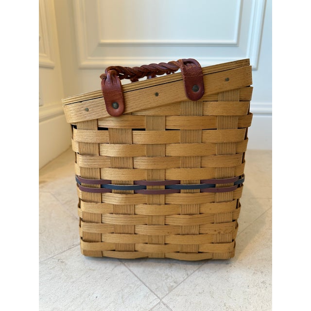 Vintage Peterboro Woven Basket With Braided Leather Handles & Lid For Sale In Los Angeles - Image 6 of 15