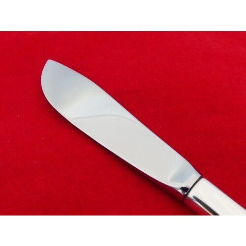 Offered is a beautiful 7.5" sterling silver master butter knife by Reed & Barton in their Silver Sculpture pattern. It has...