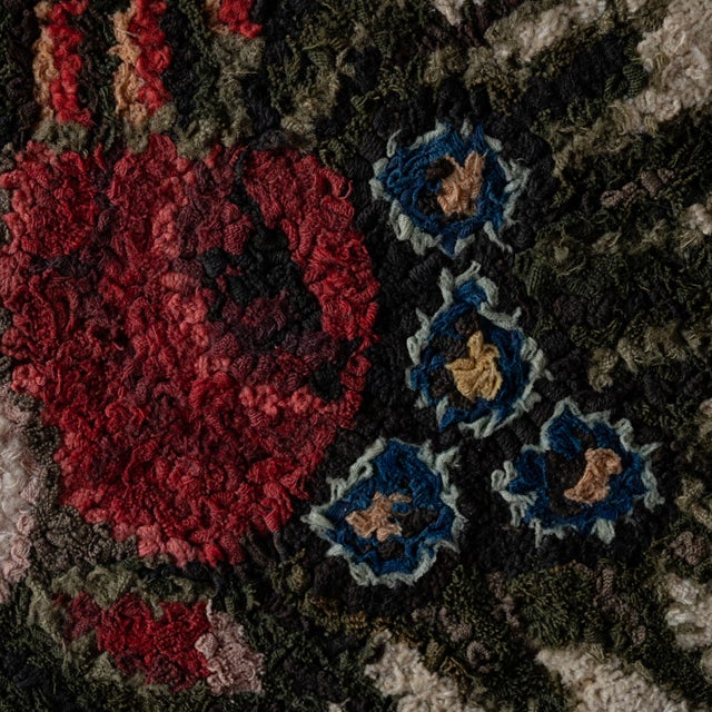 Textile Shirred Rug, C.1850 For Sale - Image 7 of 12