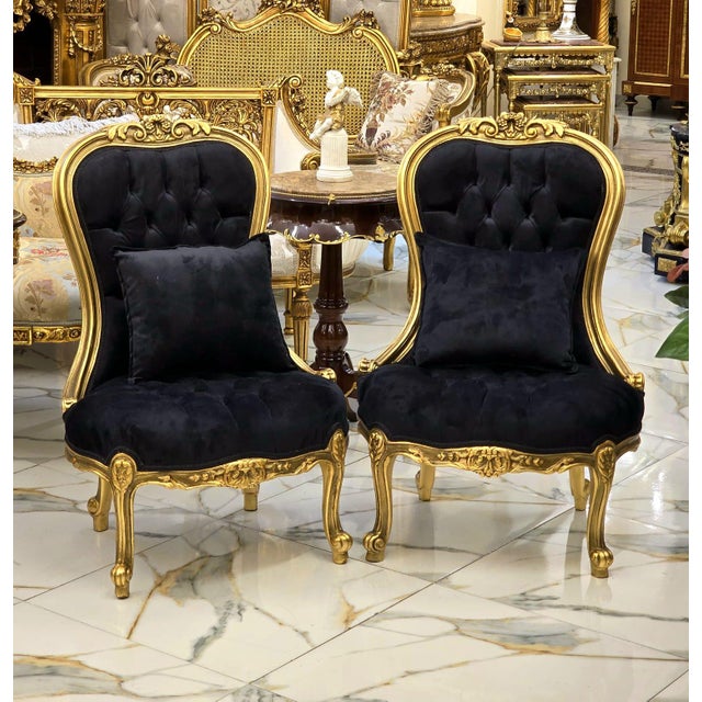 French French Louis XV Tufted Black Velvet Accent Chair With Hand-Finished Gold Leaf Frame & Matching Pillow For Sale - Image 3 of 4