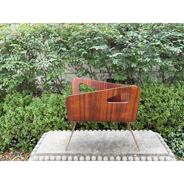 Brown 1960s Brass and Walnut Italian Magazine Rack For Sale - Image 8 of 9