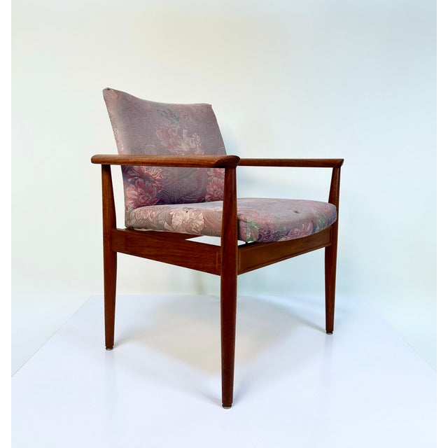 Mid-Century Modern Danish Diplomat Armchair Model Fd 209 in Teakwood by Finn Juhl for France & Søn, 1960s For Sale - Image 3 of 15