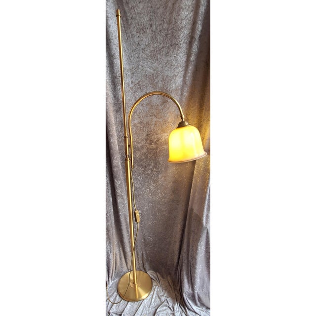 1980s Vintage Floor Lamp with Adjustable Brass Frame and Beige Glass Shade, 1980s For Sale - Image 5 of 10