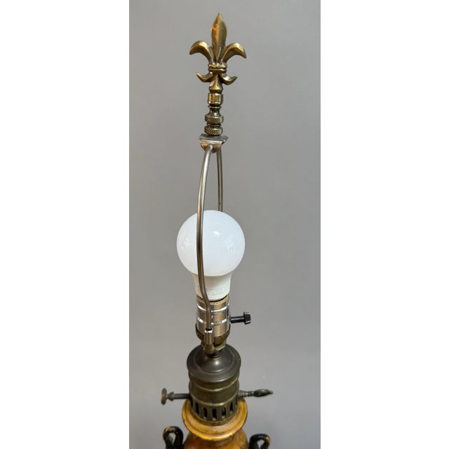 Early 19th Century Pair of French Provincial Neoclassical Tole Lamps With Swan Handles and Paw Feet For Sale - Image 4 of 12