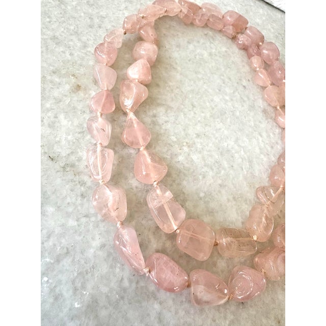 Contemporary Vintage Rose, Quartz Hand Tied Beaded Necklace, 32 Inches For Sale - Image 3 of 3