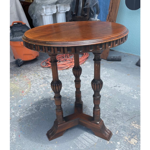 Traditional Vintage Kittinger Mahogany Round Side Table – Federal / Colonial Revival Style For Sale - Image 3 of 10