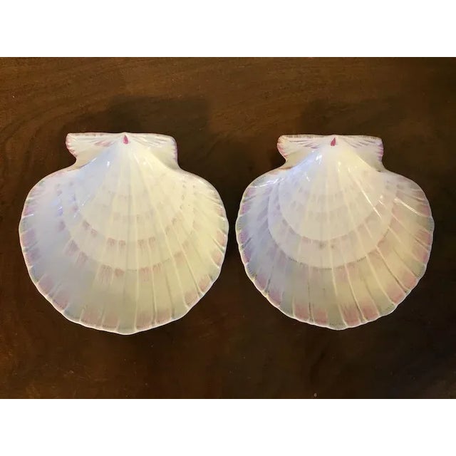 Traditional Antique 19th Century Wedgwood Conchology Pearlware Pink Scallop Sea Shell Bowls - A Pair For Sale - Image 3 of 10