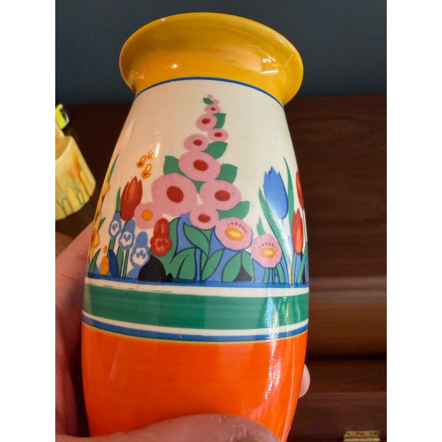 1940s Clarice Cliff Wilkinson England “Honeyglaze – Chloris” Hand-Painted Vase For Sale - Image 5 of 7