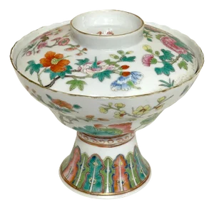 Tongzhi Period, Qing Dynasty, Chinese Porcelain Stemmed Bowl & Cover - a Pair