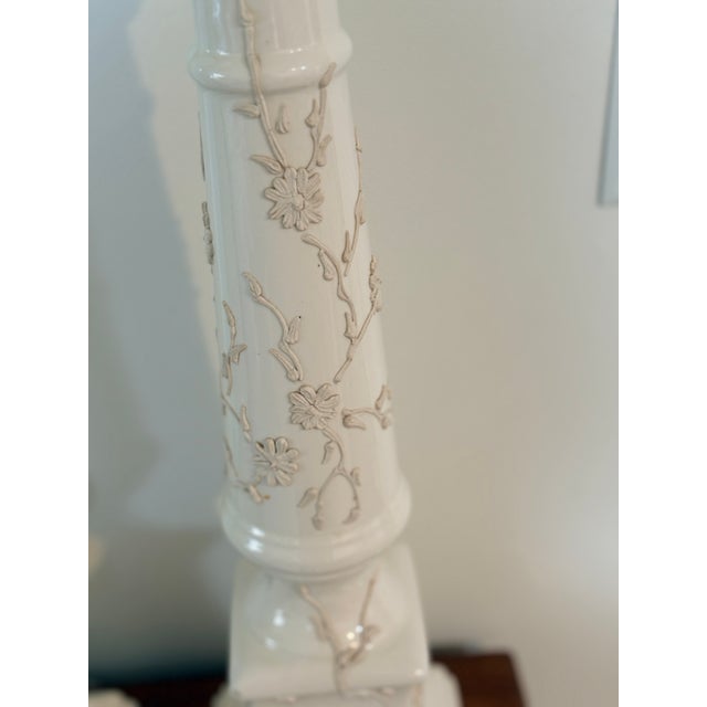 Chinoiserie 1950s Grand Scale 34" Chinoiserie "Floral Icing" Porcelain Lamps - Pair For Sale - Image 3 of 15