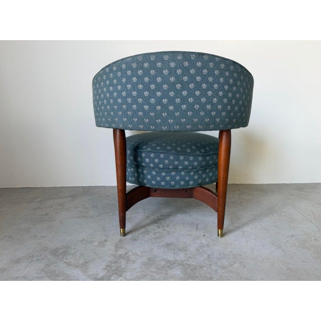 Wood 1960s Mid-Century Modern Floating Barrel Lounge Chair in Teal Upholstery With Walnut Frame & Brass Sabots For Sale - Image 7 of 12