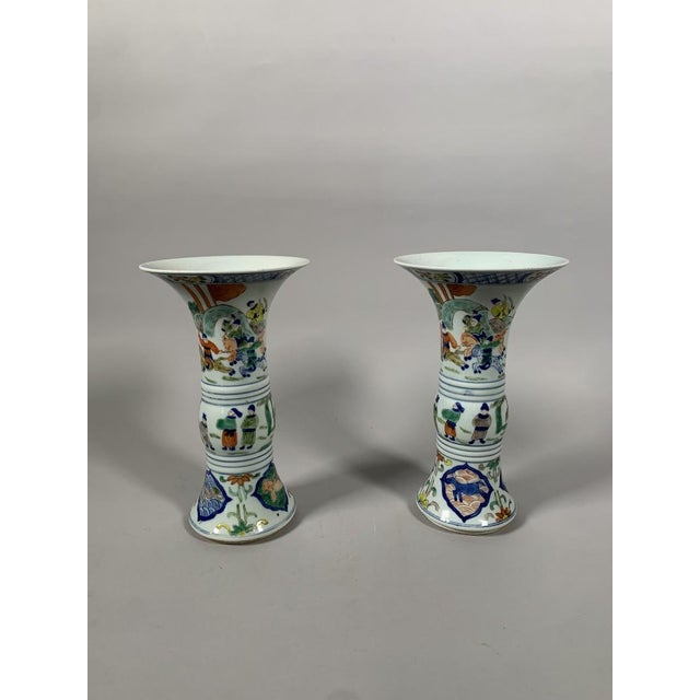 Pair of Gu Wucai vases in 19th-century Chinese porcelain For Sale