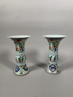 Pair of Gu Wucai vases in 19th-century Chinese porcelain