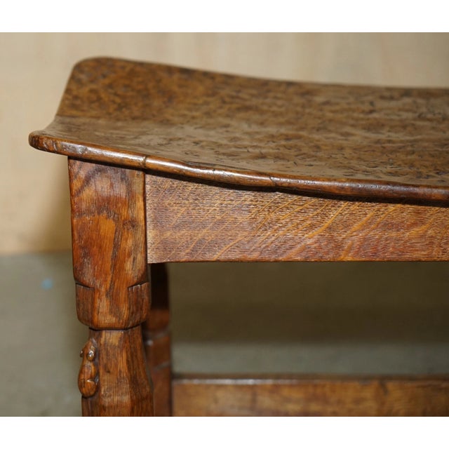 Important 1930s Antique Burr Oak Robert Mouseman Thompson Curved Stool Bench For Sale - Image 12 of 18