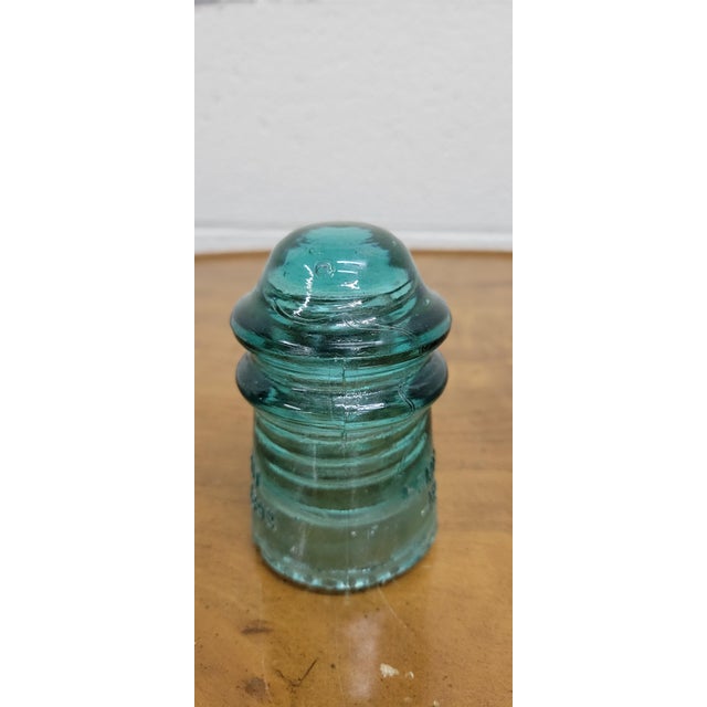 Early 20th Century Vintage Hemingray 9 Aqua or Teal Glass Insulator For Sale - Image 5 of 10