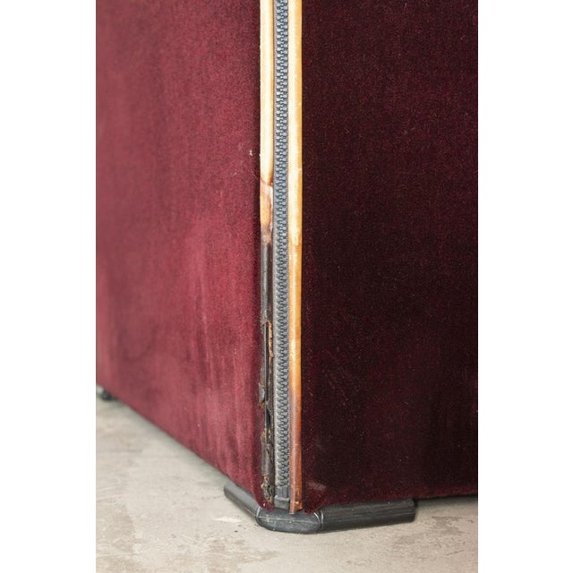 Two-Seater Sofa in Burgundy Velvet by Mario Bellini for Cassina, 1970s For Sale - Image 15 of 16